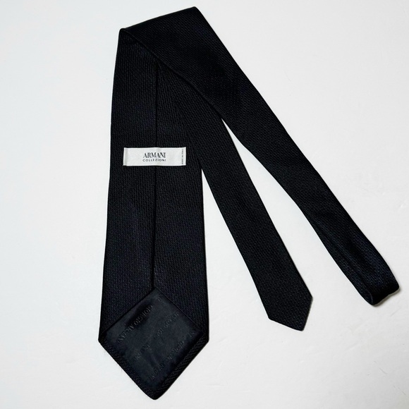 Armani Collezioni Black Silk Tie - Picture 3 of 5